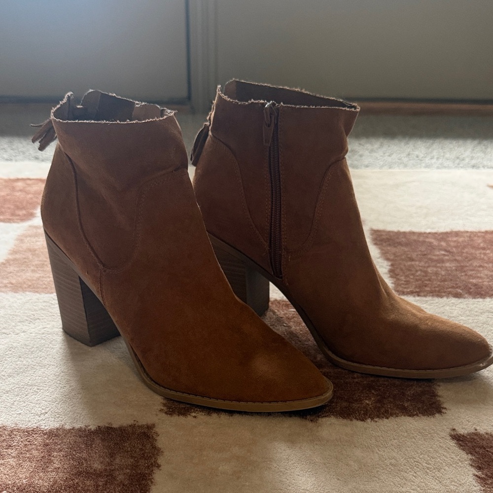 Universal Thread Brown Suede Ankle Boots